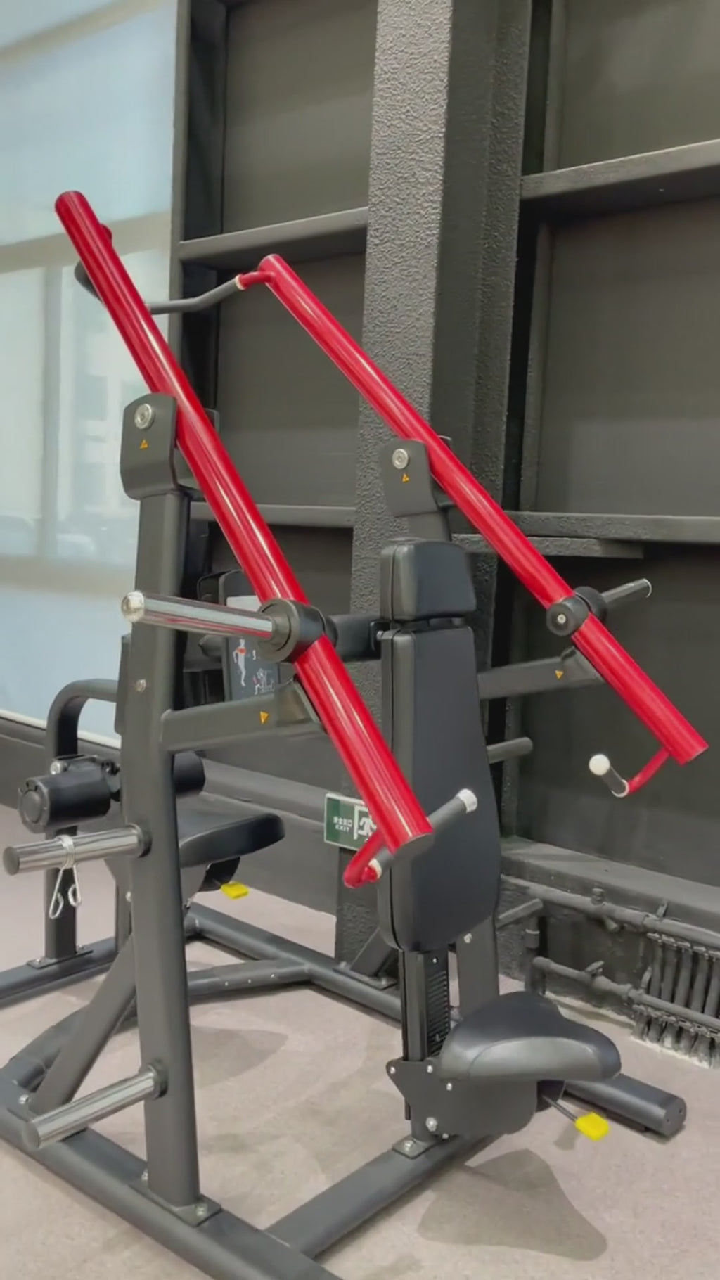 Chest Press And Lat Pulldown Máy Đẩy Ngực Và Kéo Xô